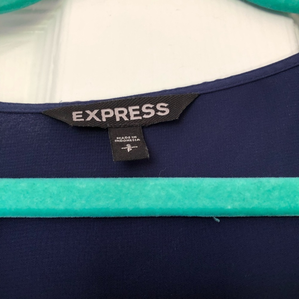 Sleeveless Ruffle Blouse - Picture 2 of 2